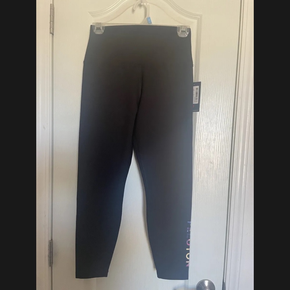 PELOTON WOMEN’S SPIRIT CADENCE LEGGINGS SIZE MEDIUM